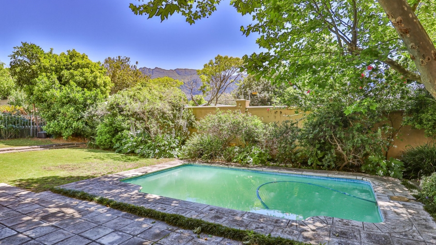 5 Bedroom Property for Sale in Constantia Western Cape